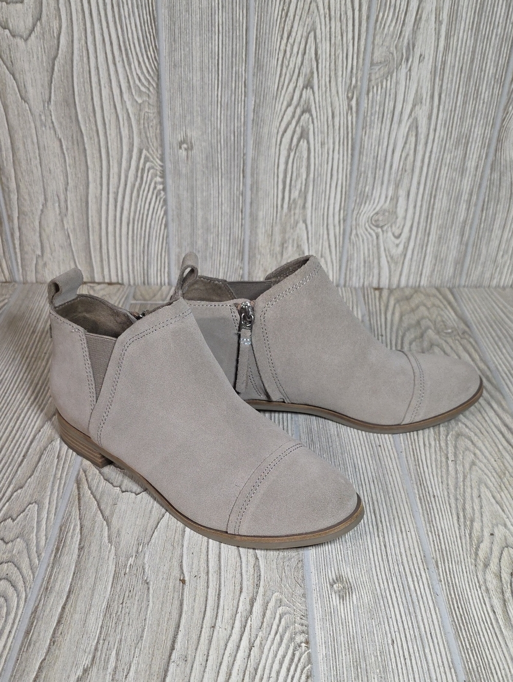 Toms Reese Suede Desert Taupe Grey Ankle Booties Womens Size 6.5